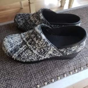 Size 38 nursing shoes